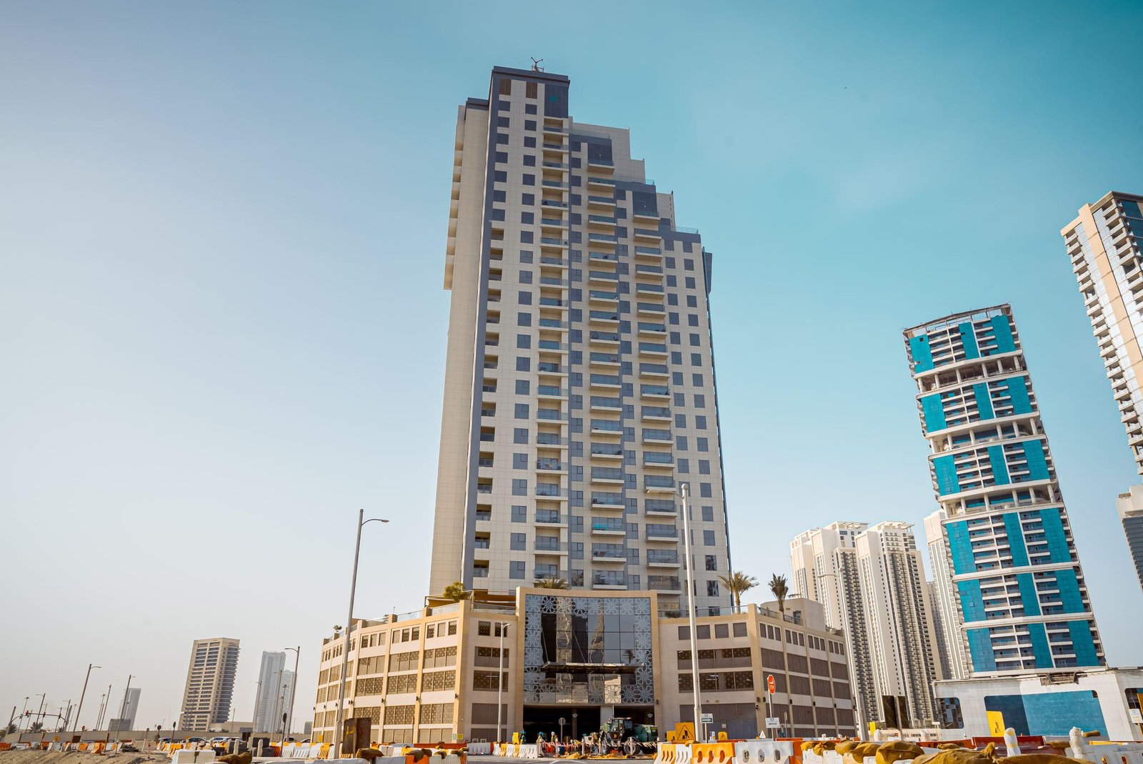 Marina Rise Tower Abu Dhabi contemporary high-rise building overlooking canal and Al Maryah Island premium real estate development